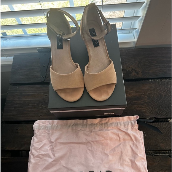 Torrid collection wedge in nude 7.5 wide - Picture 3 of 5